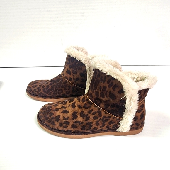 Calistoga 3 Tier Tan Leopard Print Slip on Short Boots Soft Faux Fur Lined Sz 9 - Picture 4 of 7